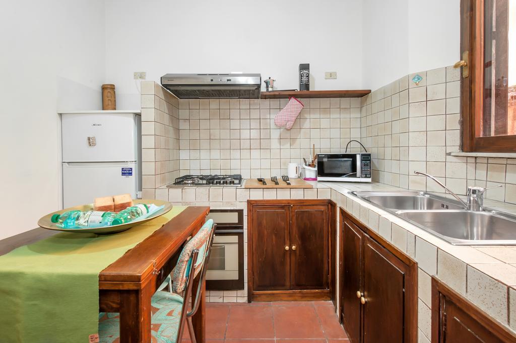 Signor Suite Colosseo Ρώμη Δωμάτιο φωτογραφία